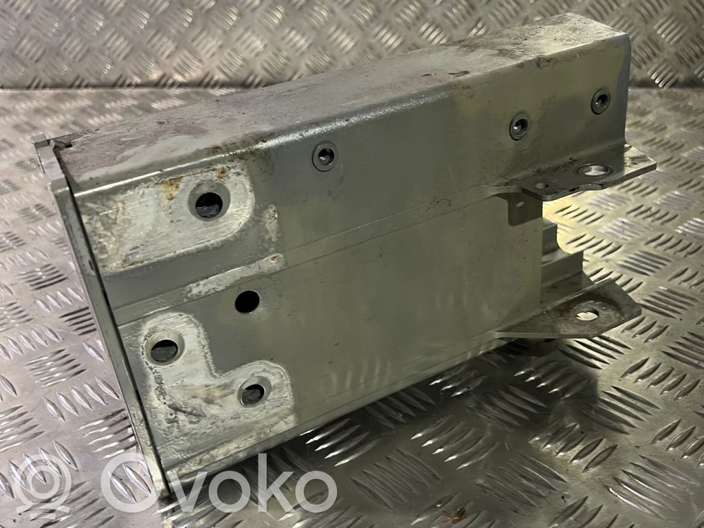 Volvo XC90 Front bumper shock/impact absorber 