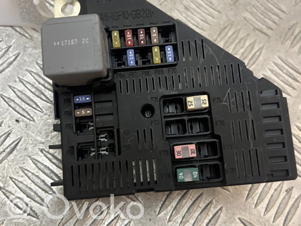 Volvo XC90 Fuse module 
