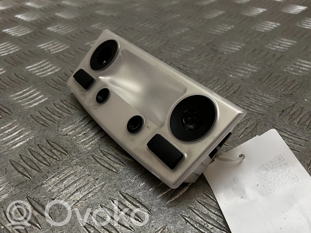 Luz del asiento trasero   6962057