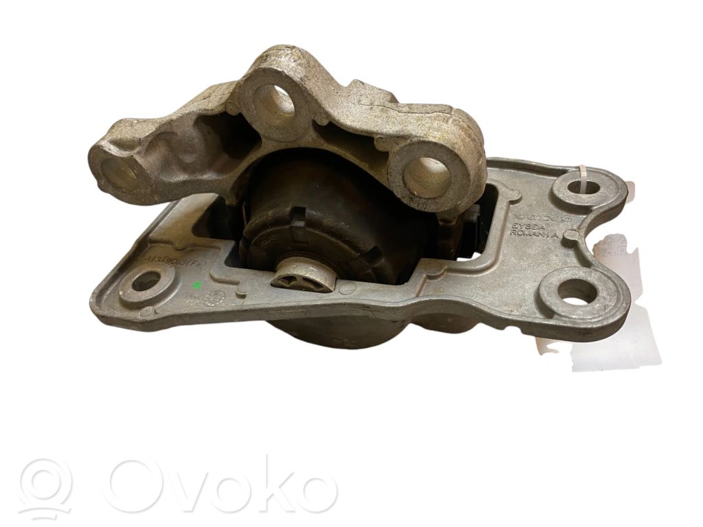 Volvo XC90 Engine mount bracket 