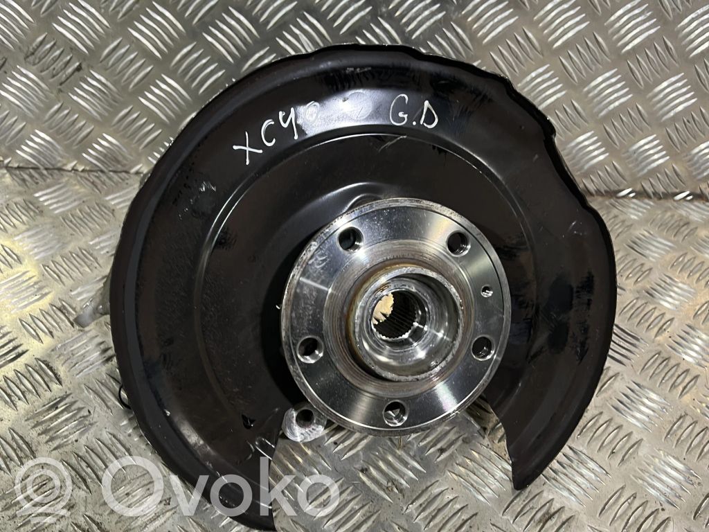 Volvo XC40 Cubo de rueda trasera 