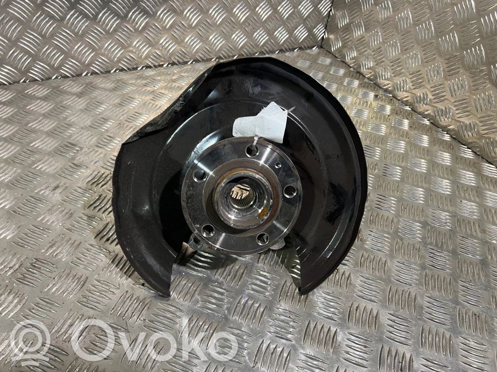 Volvo XC40 Cubo de rueda trasera 