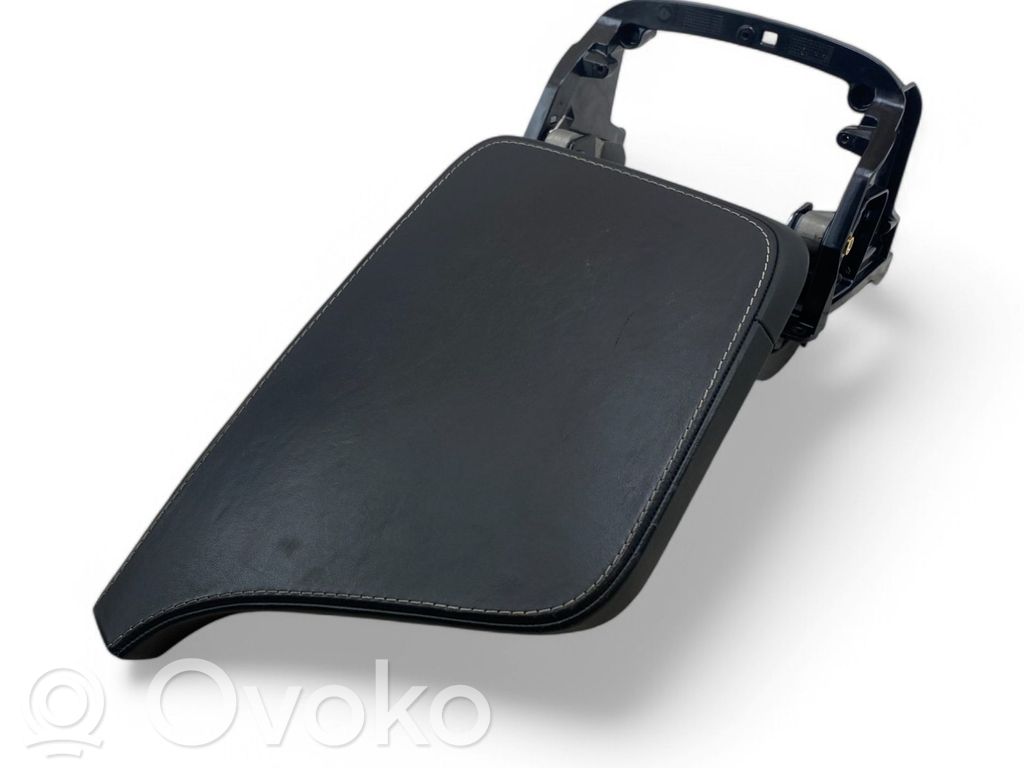 Volvo XC90 Armrest 