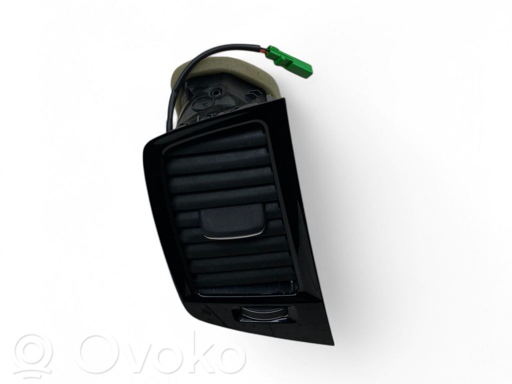 Volvo XC90 Dash center air vent grill 