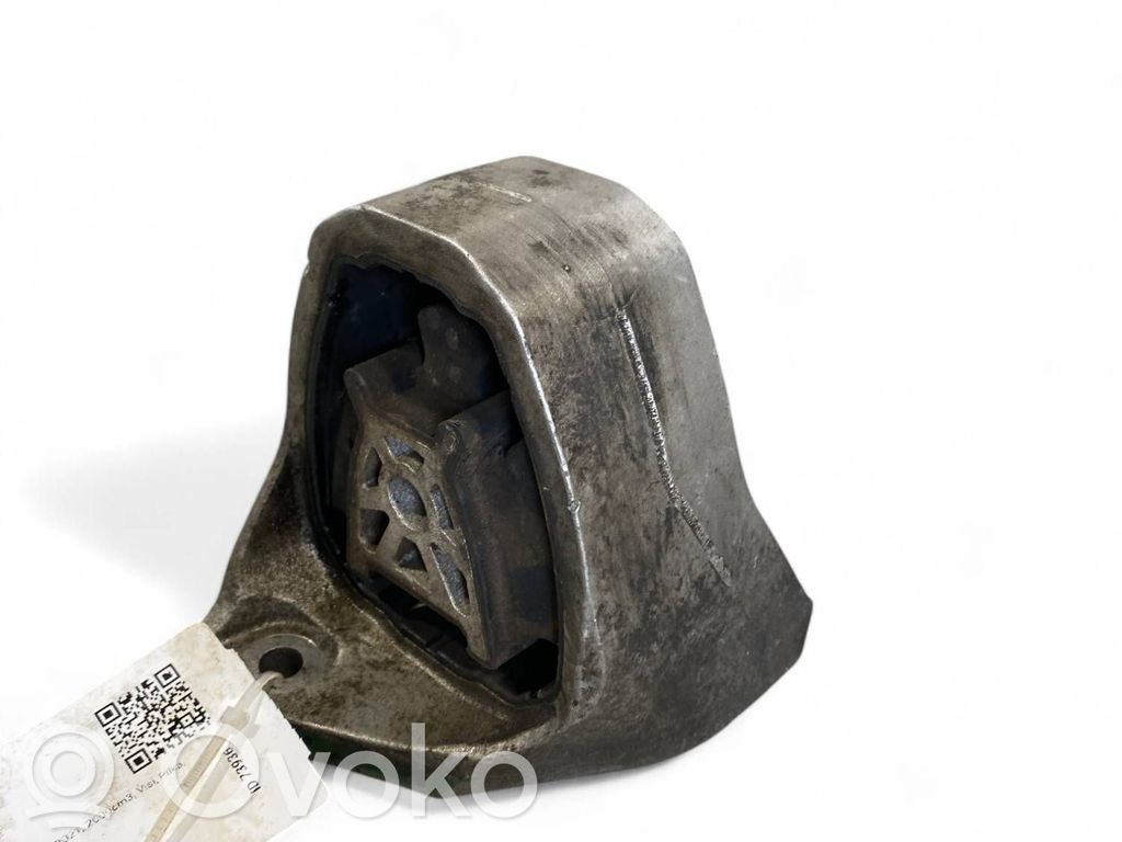 Engine mount bracket   31339953