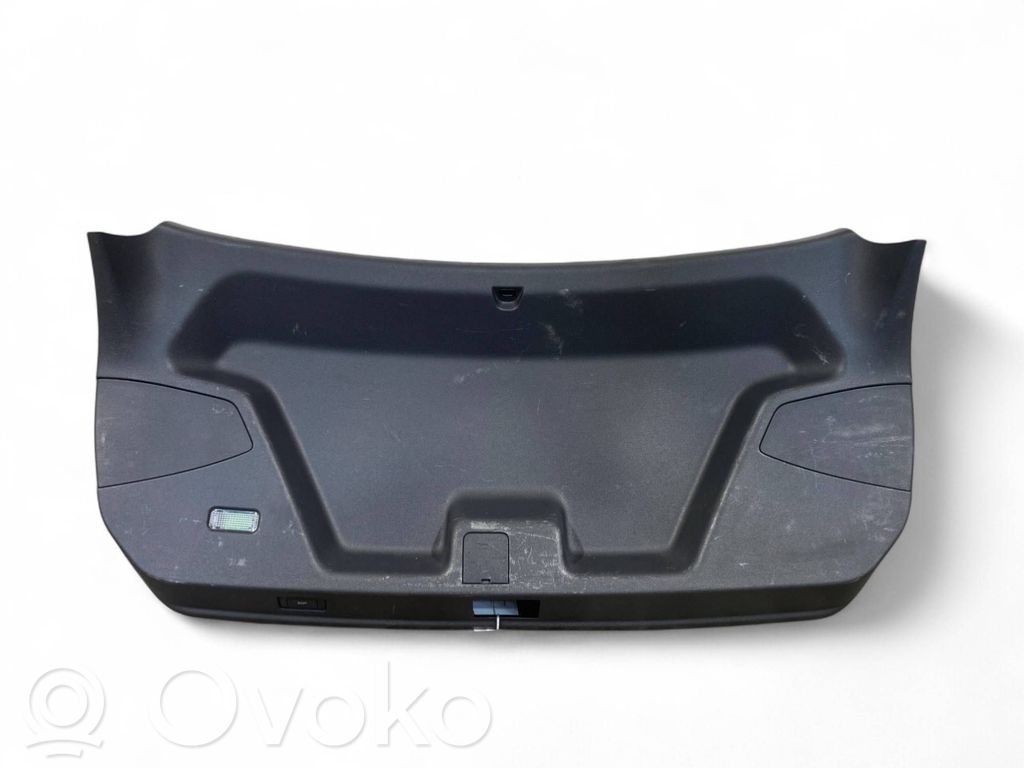 Tailgate trim   8W8867979