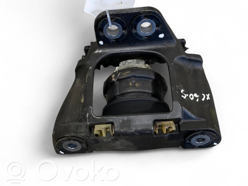 Volvo XC60 Engine mount bracket 