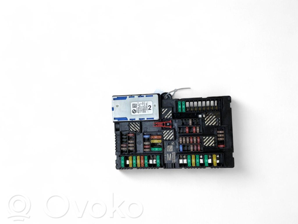 BMW 5 G30 G31 G38 Saugiklių blokas 