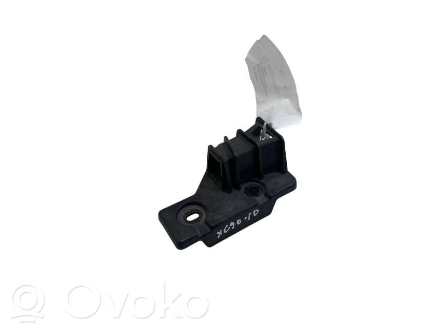 Front bumper mounting bracket   31353764