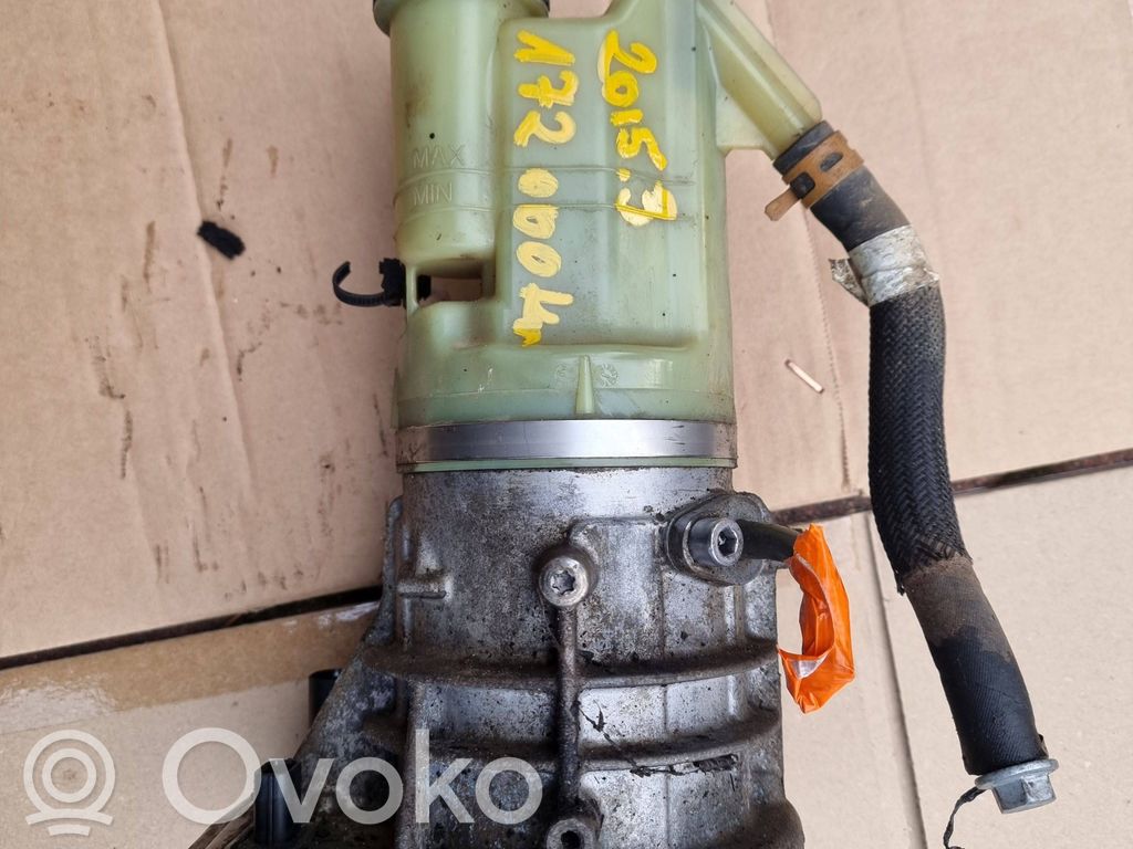 Renault Master III Power steering pump 