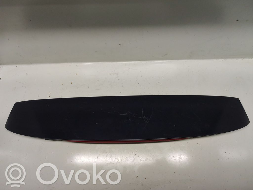 Tailgate/trunk spoiler