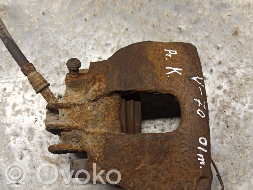 Front brake caliper