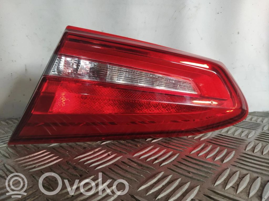 Ford Focus Aizmugurējais lukturis virsbūvē 