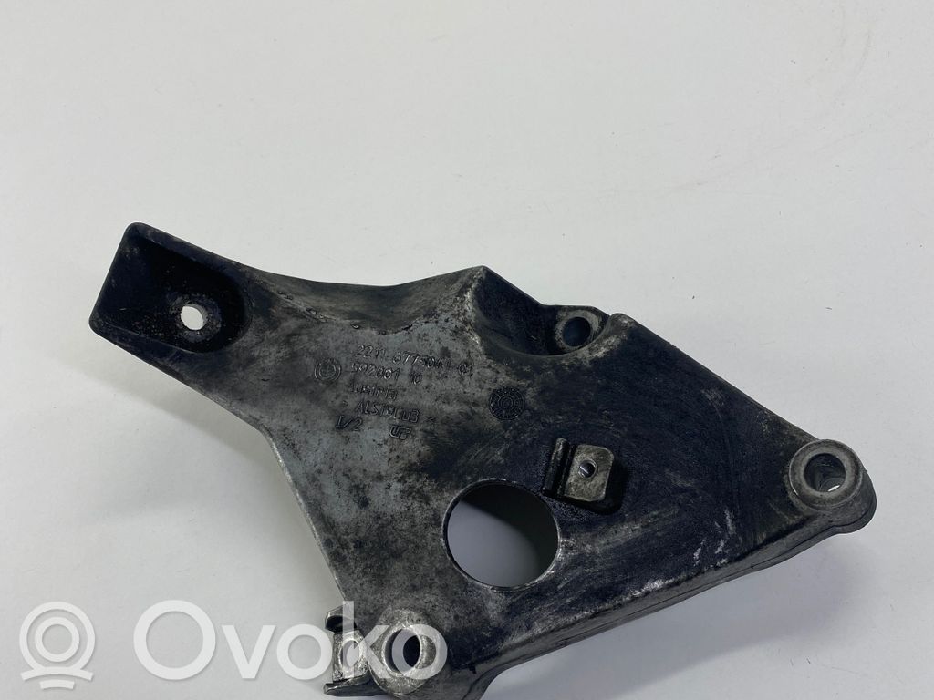 BMW 1 E81 E87 Engine mounting bracket 