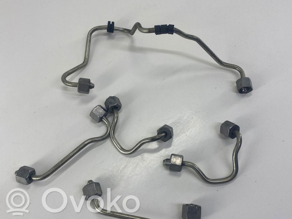 Fuel injector supply line/pipe