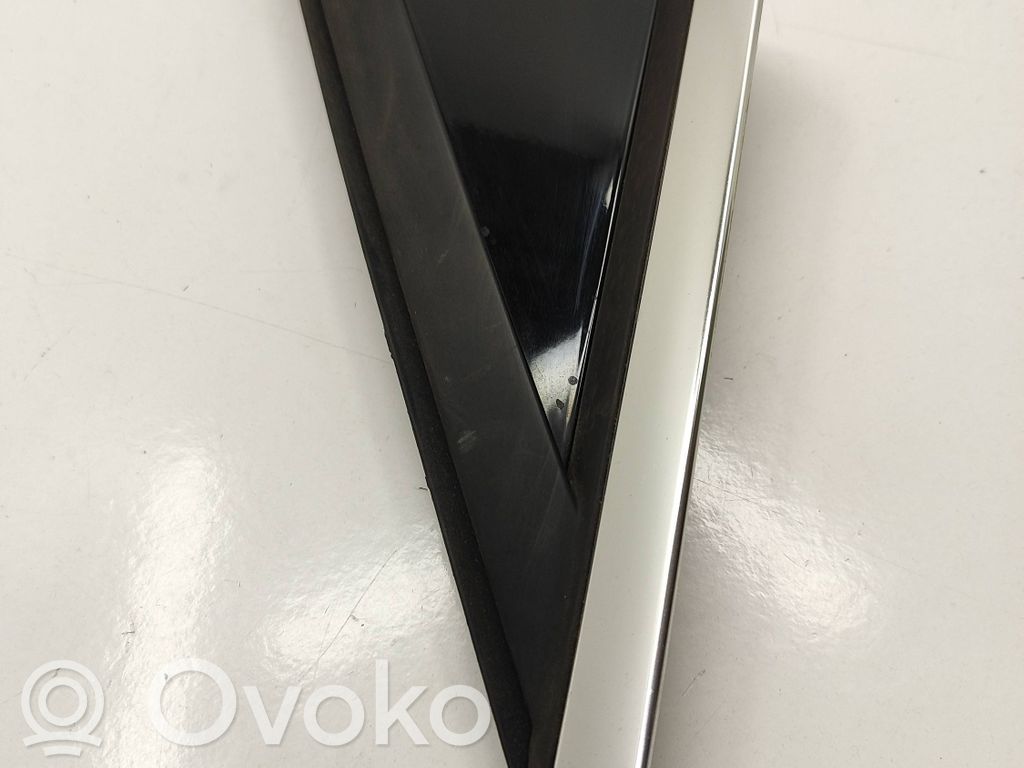 Peugeot 5008 Listwa / Uszczelka szyby drzwi przednich 