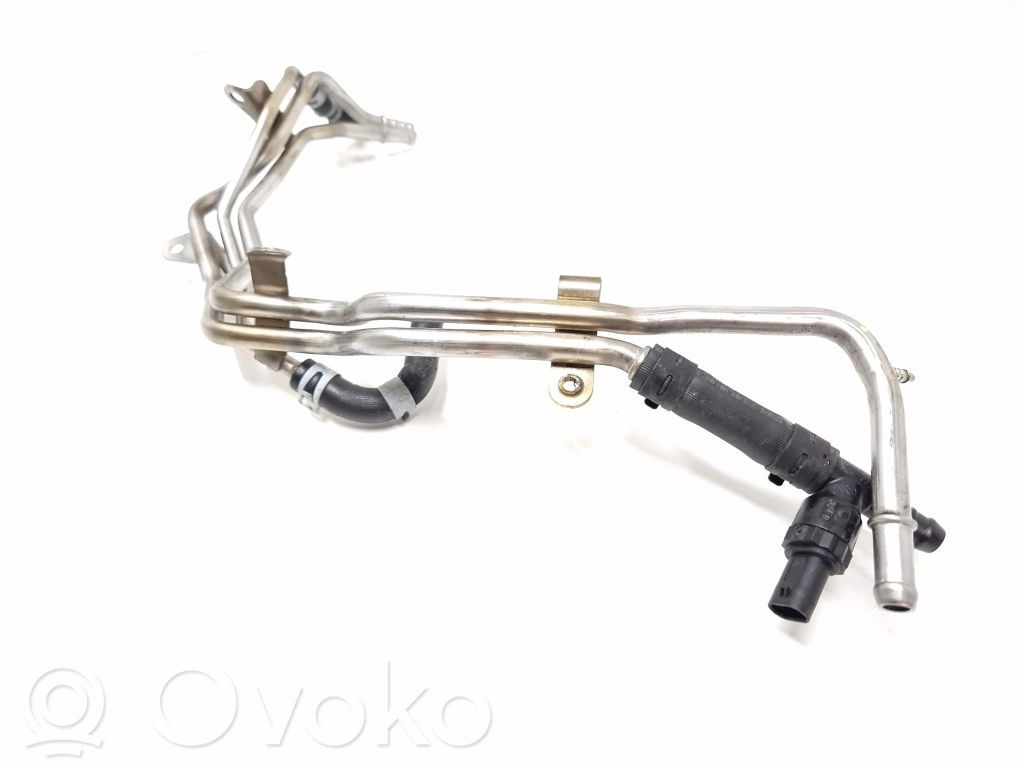 Audi A4 S4 B9 Degvielas caurulīte (-es) 