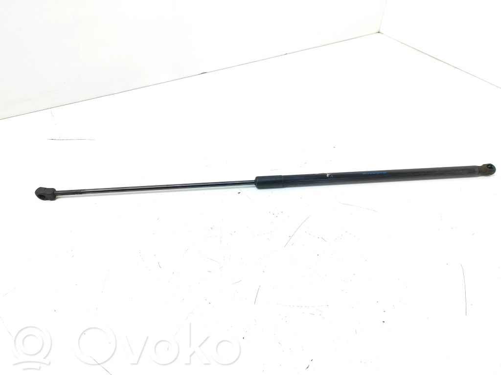 Audi Q3 8U Siłownik maski przedniej 