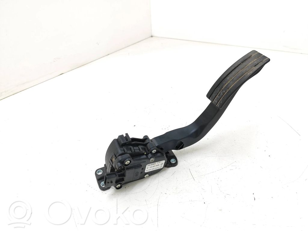 Renault Twingo II Accelerator throttle pedal 