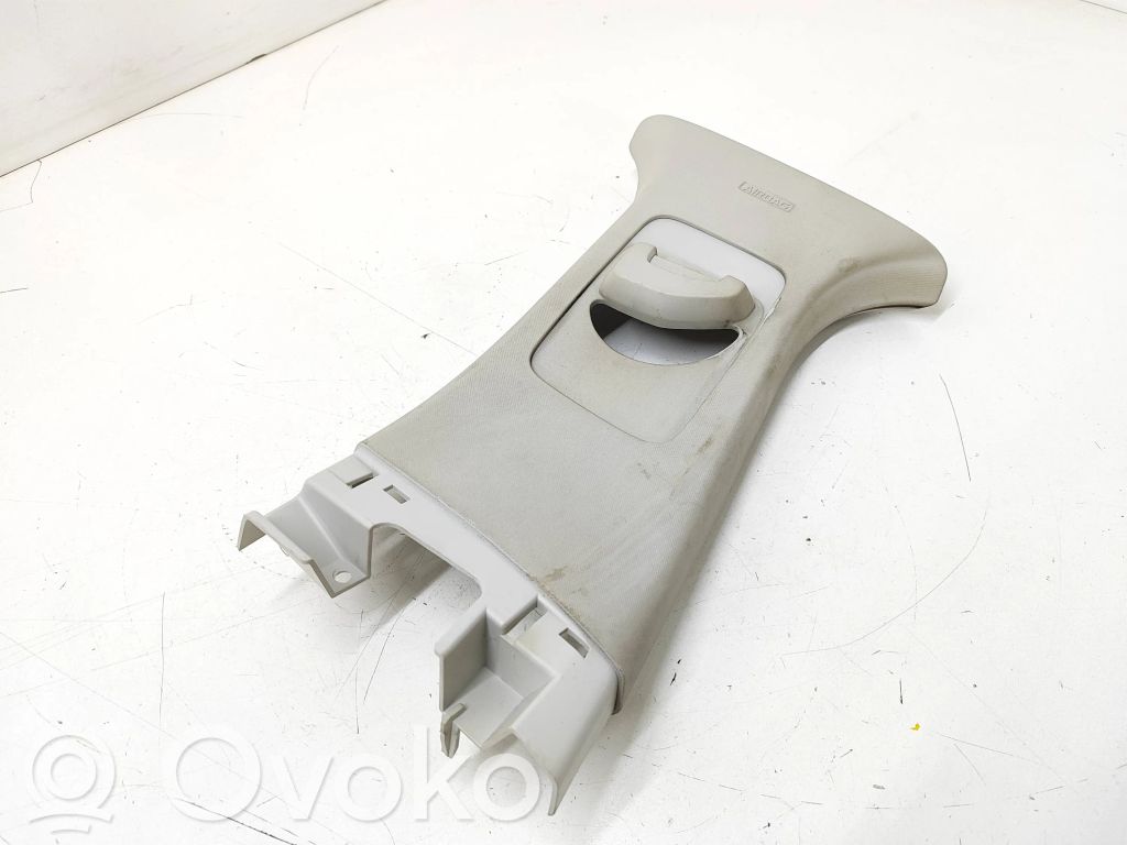 Ford Focus Pilar (B) (superior) 