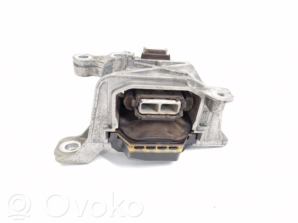 Ford Focus Engine mount bracket 