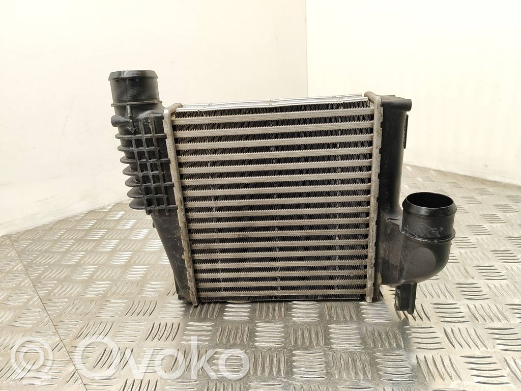 Interkūlerio radiatorius   9675627980,3637170,4881504