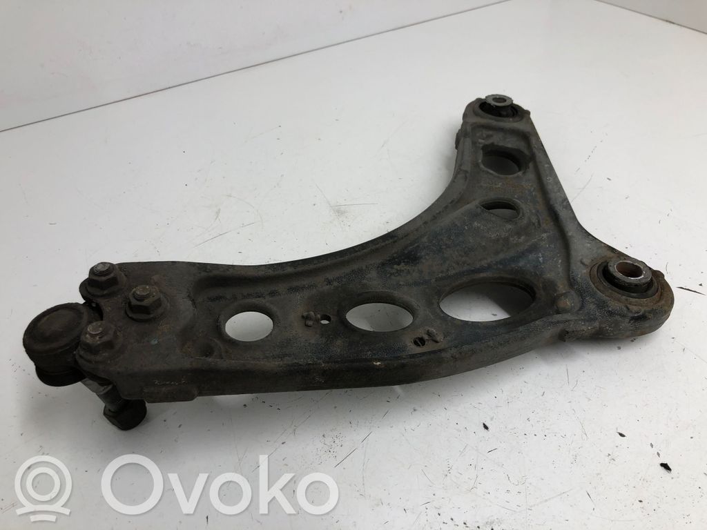 Opel Vivaro Dolny wahacz przedni 