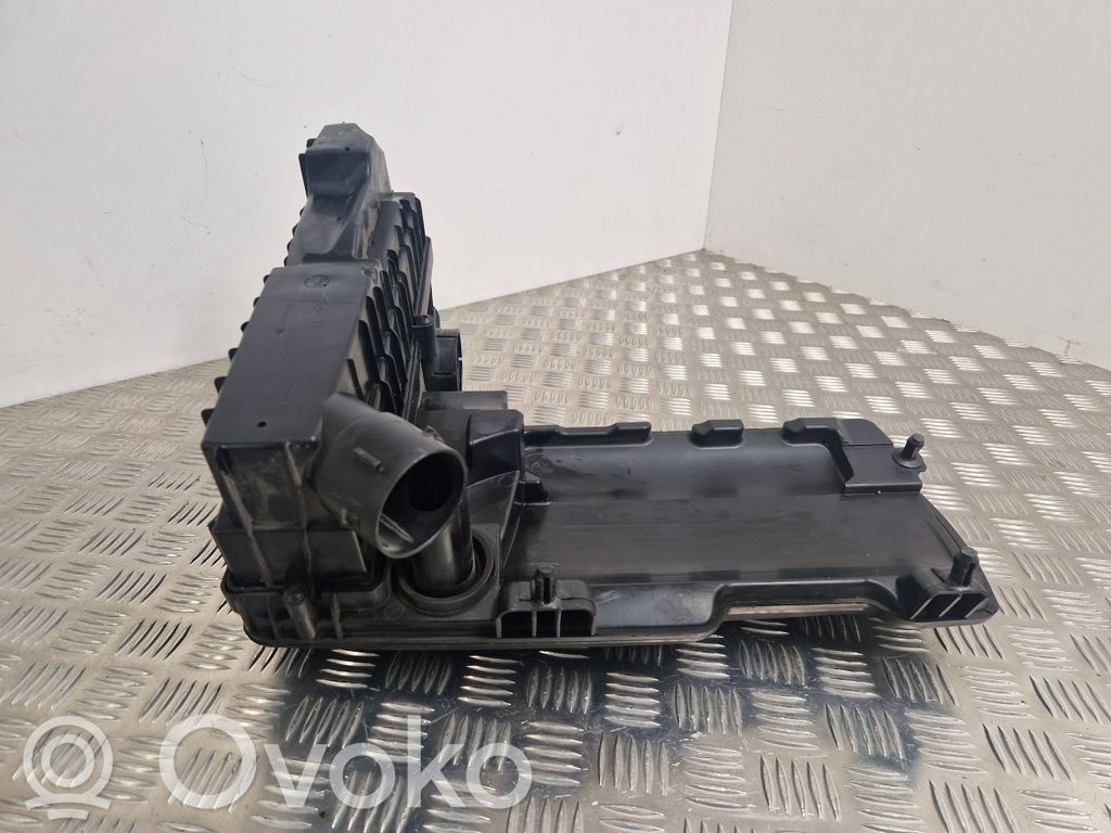 Renault Clio IV Caja del filtro de aire 