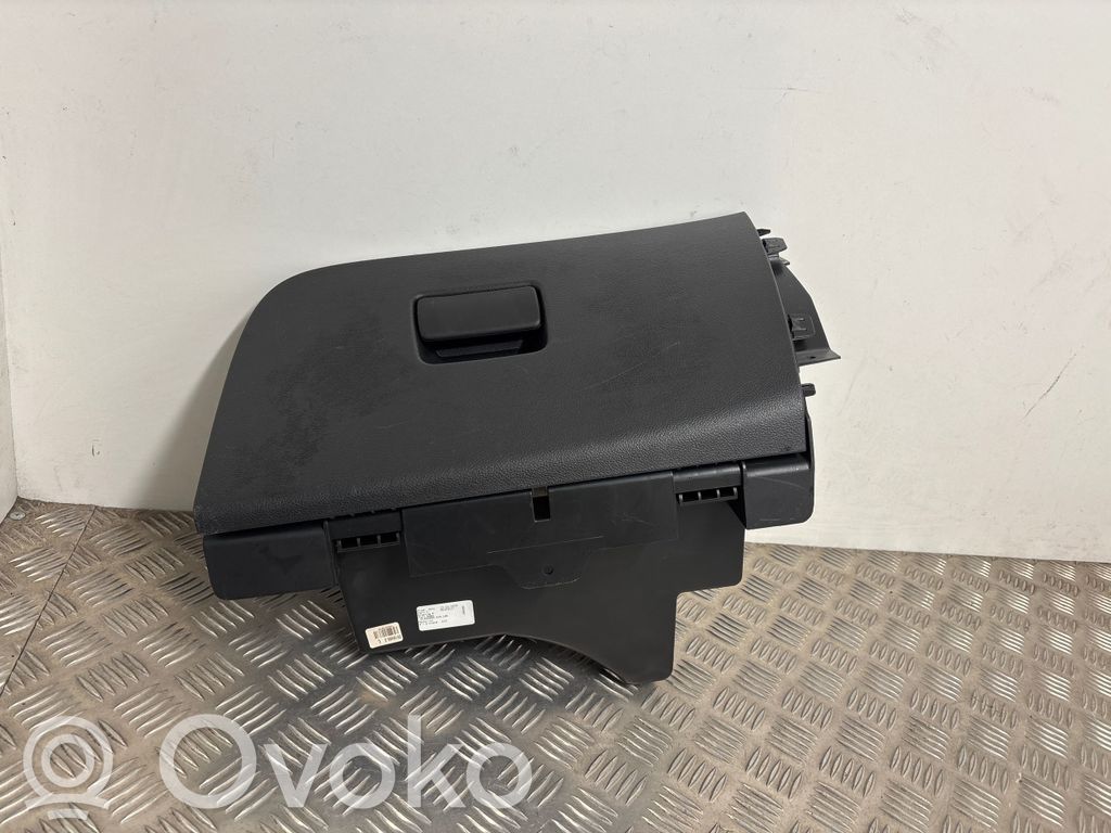 Opel Astra K Handschuhfach 