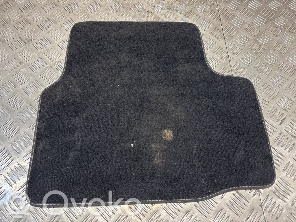Opel Astra K Aizmugurējais paklājiņš 