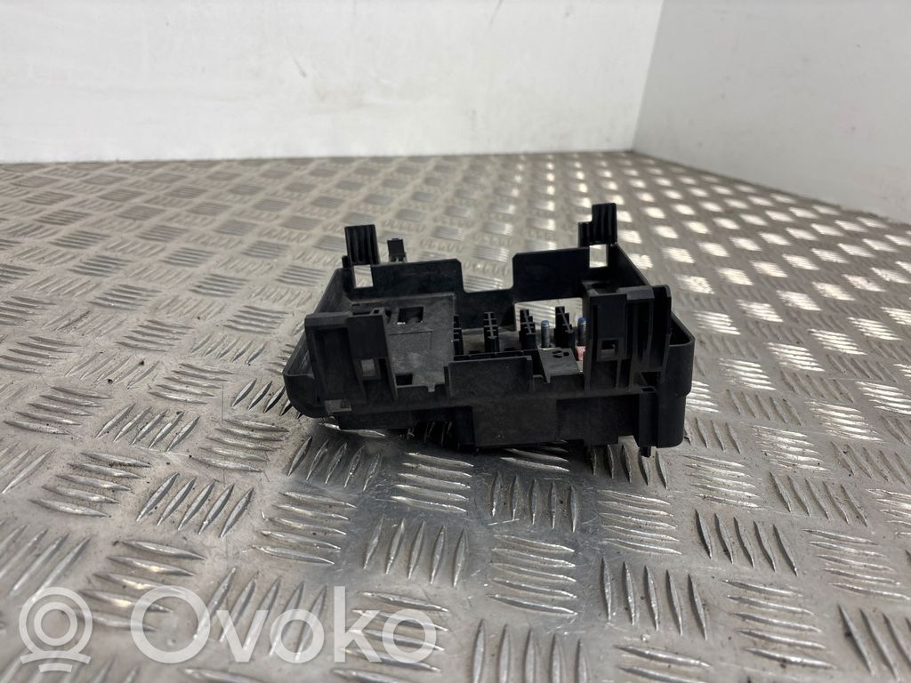 Cableado positivo   JX6T14A094AE,HB19127A0020,HA19127A0017