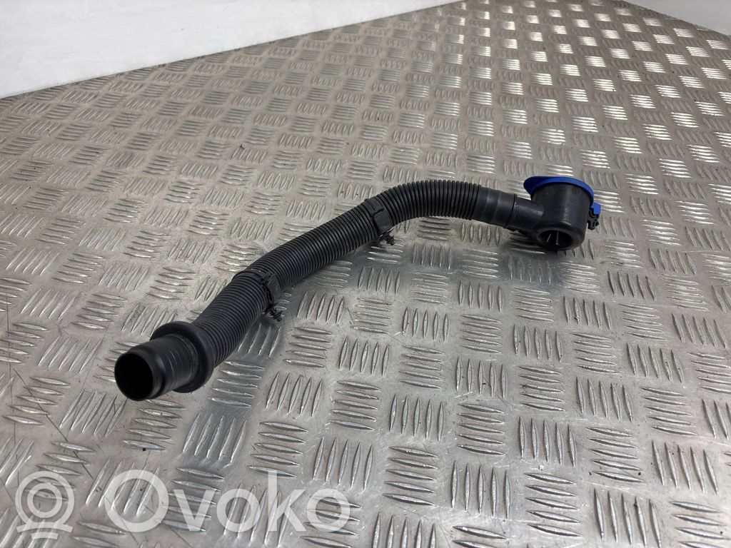 Ford Focus Rurka wlewu płynu do spryskiwaczy szyb 