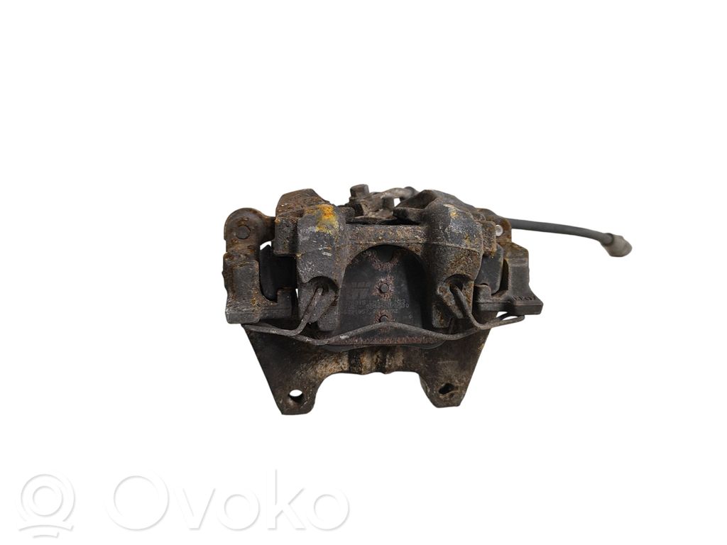Volkswagen PASSAT B8 Tylny zacisk hamulcowy 