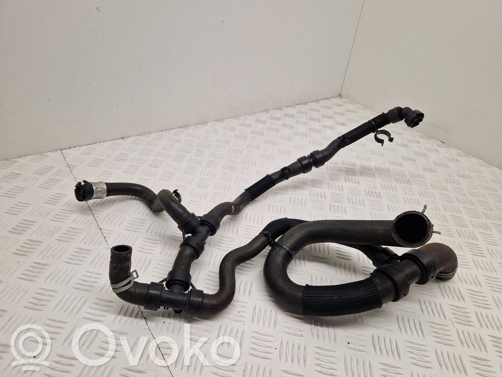 Engine coolant pipe/hose