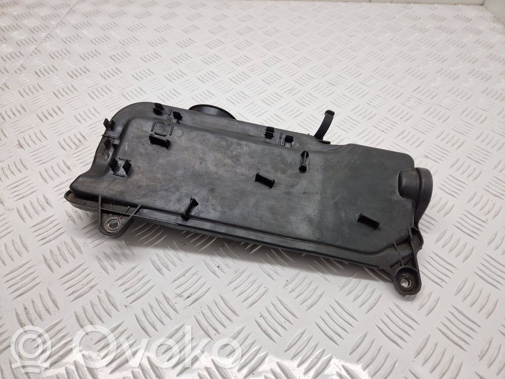 Renault Master III Rocker cam cover 