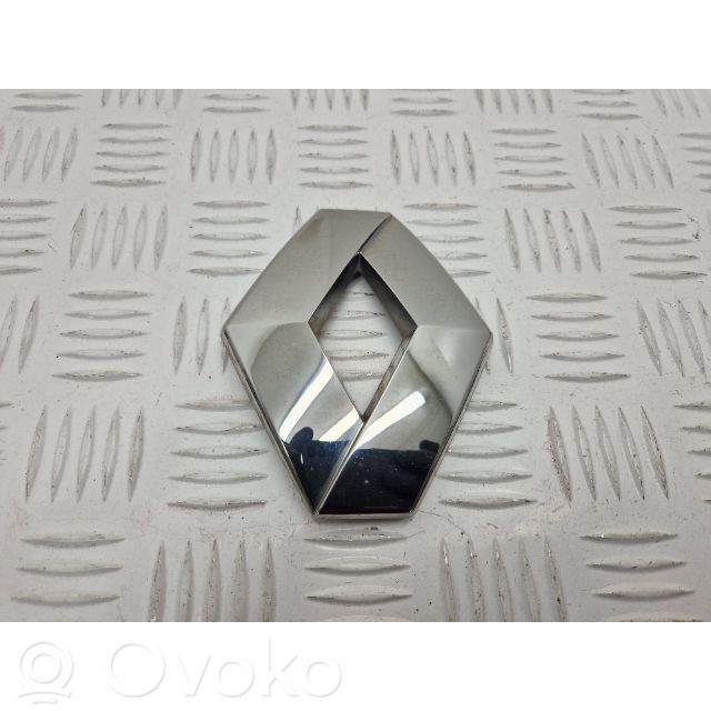 Renault Kadjar Manufacturers badge/model letters 