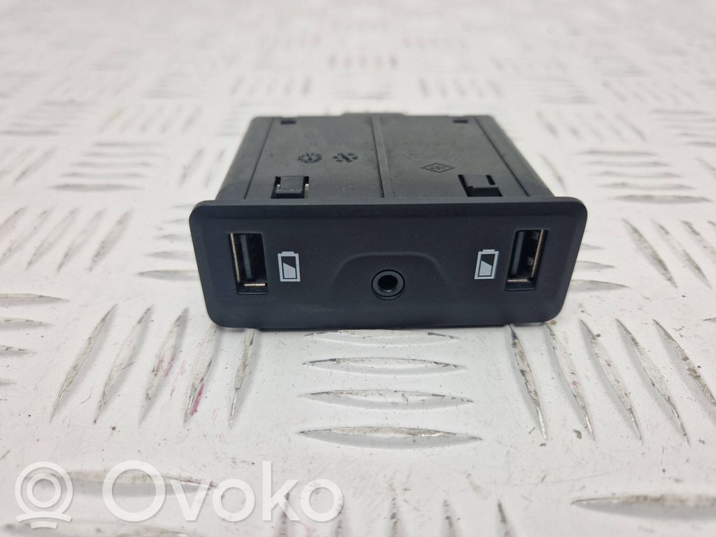 Renault Talisman Enchufe conector entrada auxiliar 