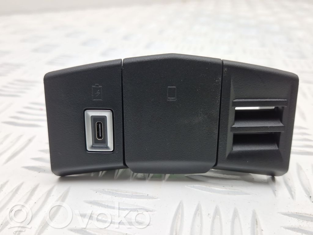 Enchufe conector USB   98313506VV,10201600036,9834343680,98380610VV