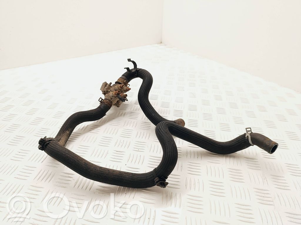 Opel Vivaro Conductă/furtun lichid de răcire motor 