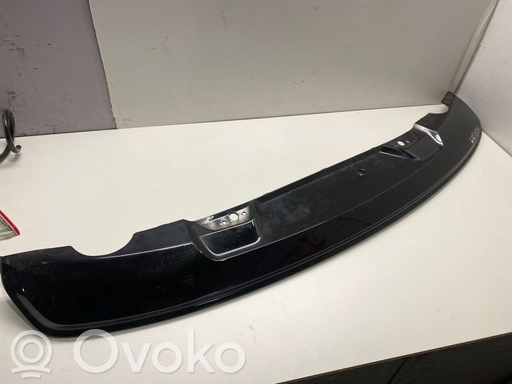 Volvo XC40 Uchwyt / Mocowanie zderzaka tylnego 