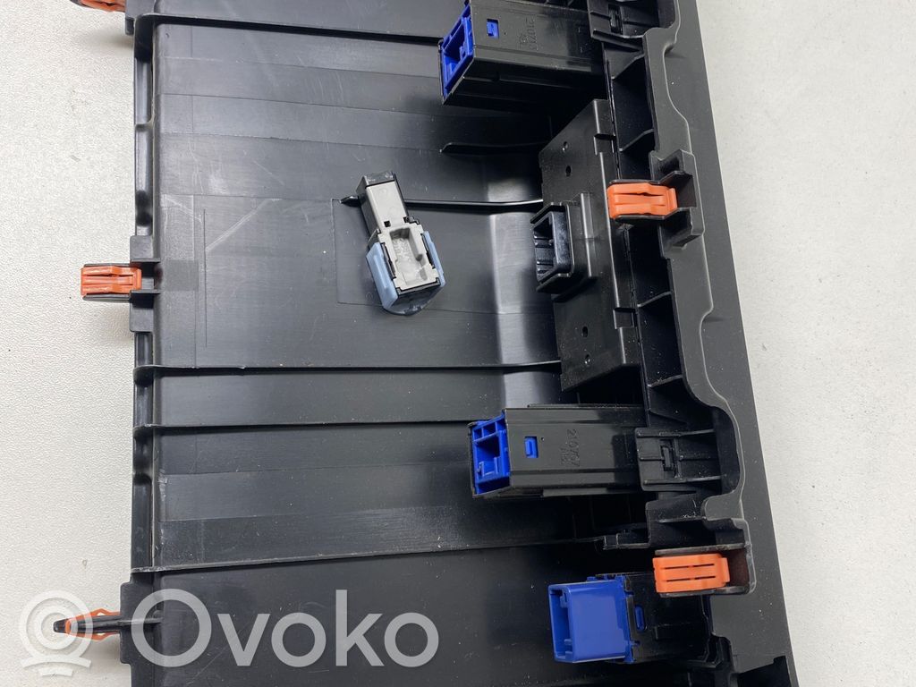 Toyota RAV 4 (XA50) Element deski rozdzielczej / środek 