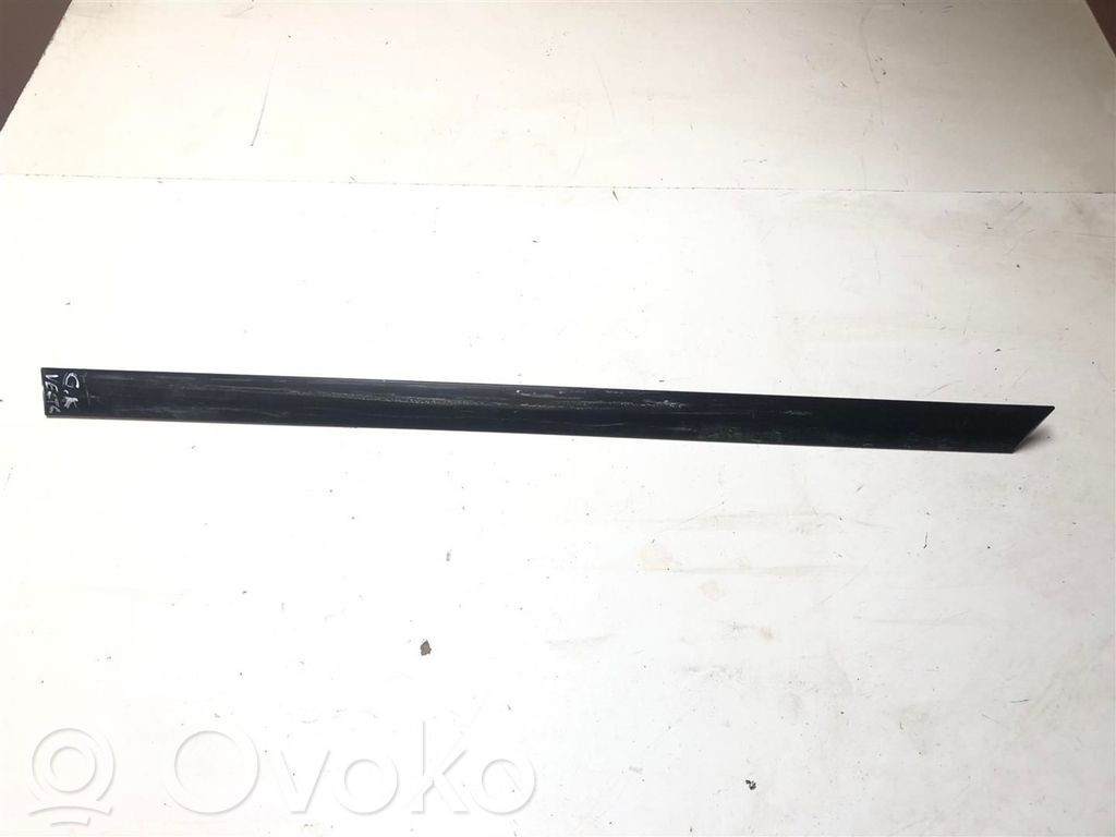 Opel Vectra C Listwa drzwi tylnych 