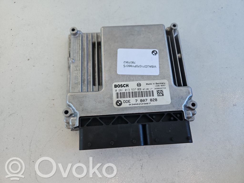Unidad de control/módulo del motor   0281013537,7807828,1039S22722