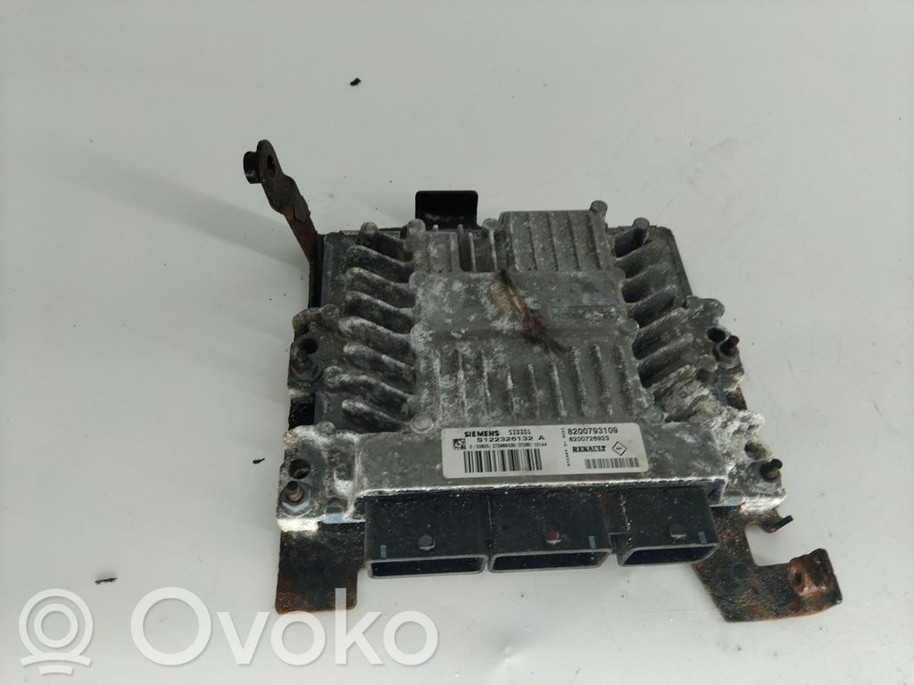 Unidad de control/módulo del motor   8200793109,S122326132A