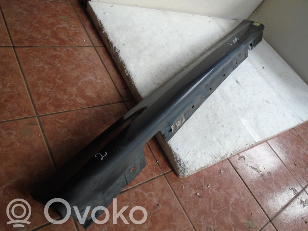 BMW 3 E90 E91 Kojų erdvės šonine apdaila 