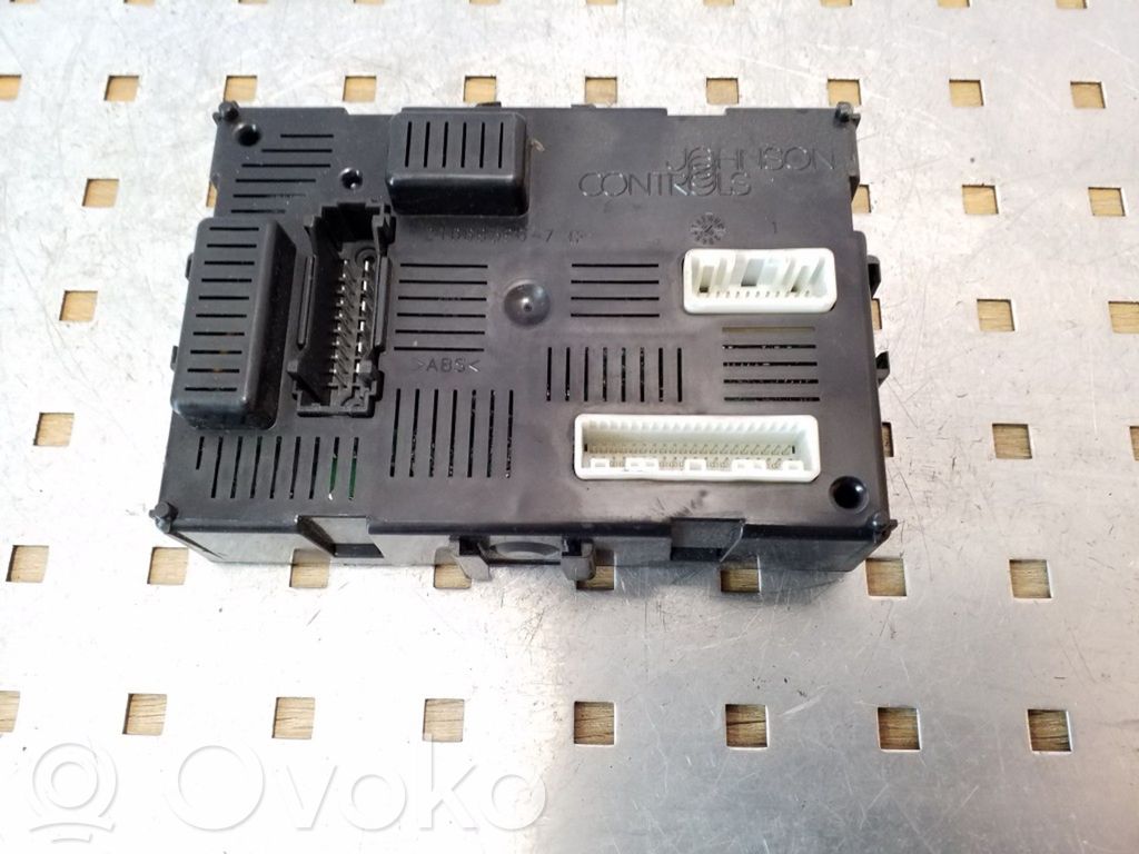 Nissan Note (E11) Module confort 