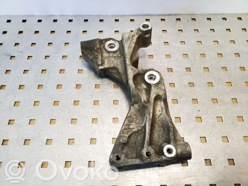 Chrysler Grand Voyager V Generator/alternator bracket 