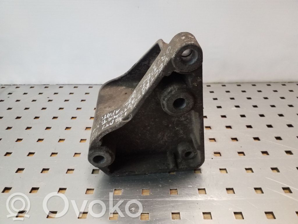 Opel Vectra C Gearbox mounting bracket 