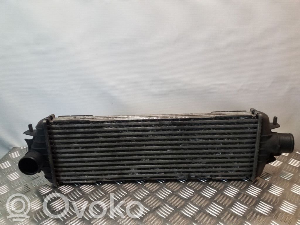 Opel Vivaro Interkūlerio radiatorius 