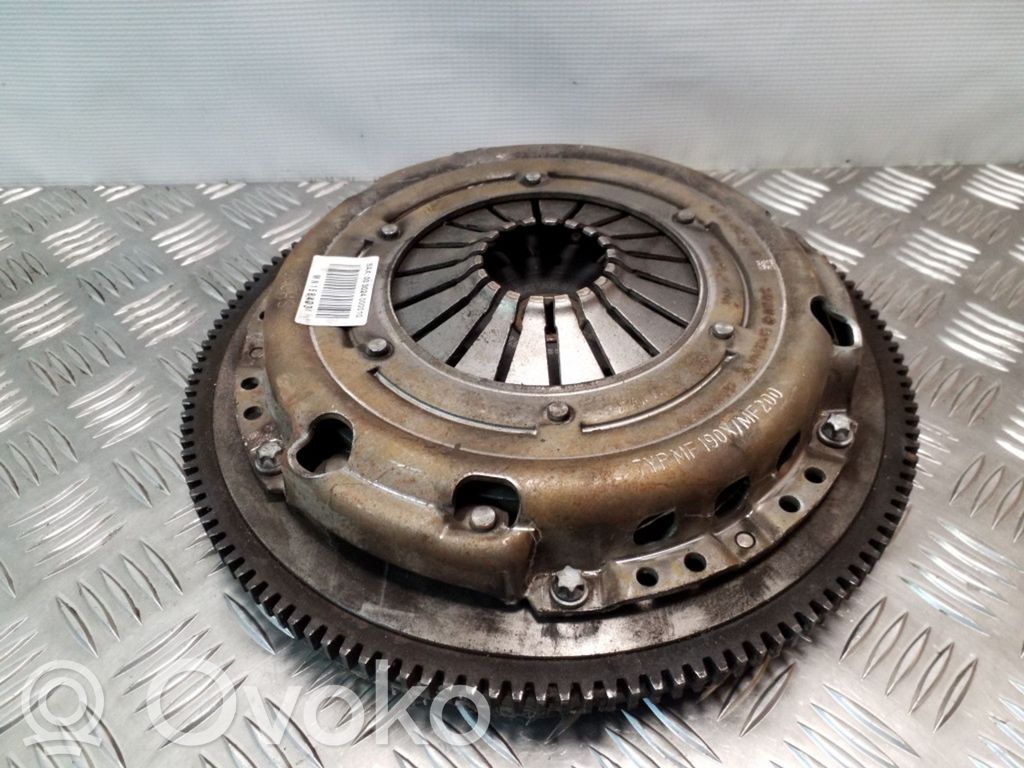 Mitsubishi Colt Kit d'embrayage 